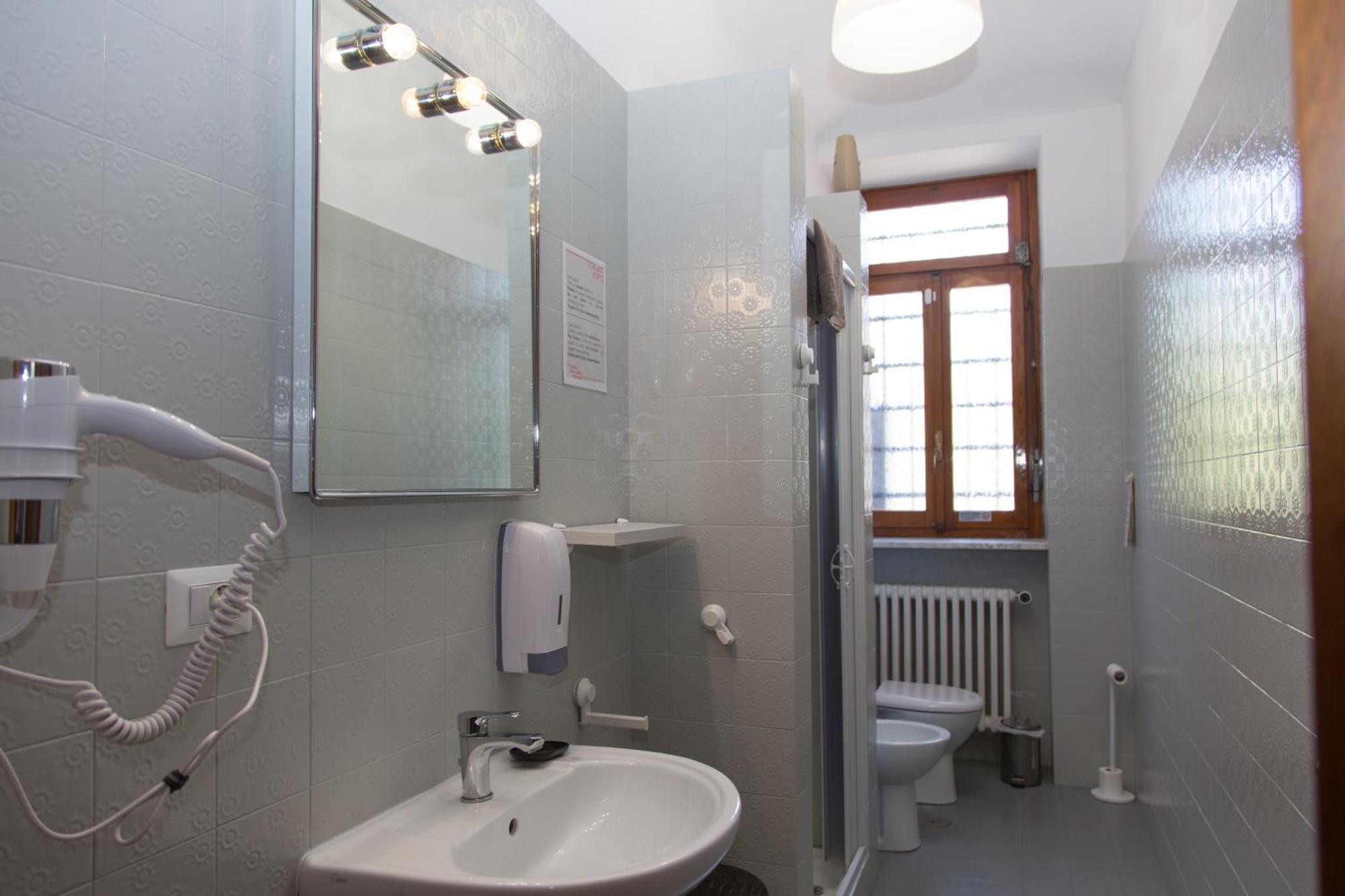 Guest House Turin Metro Young Екстер'єр фото